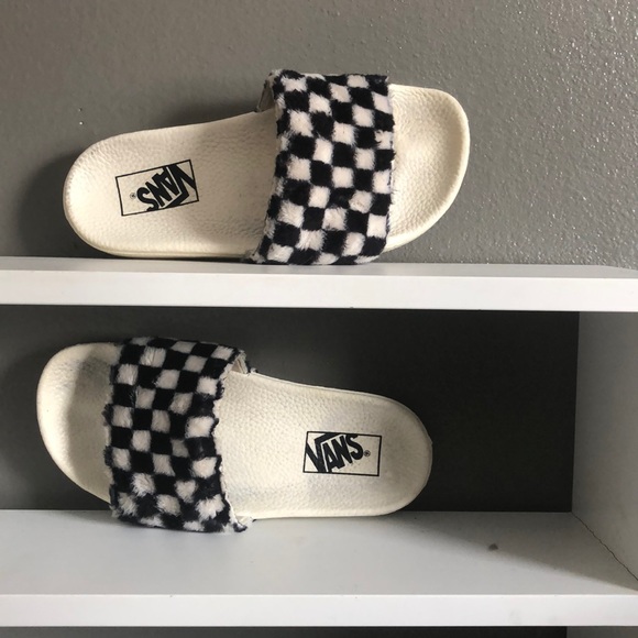 vans sherpa slides